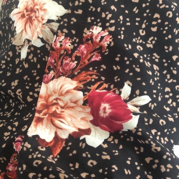 Torrid Floral Chablis 3/4 Corset Crop Blouse Plus 2X/ 18-20 Career Date Night - Picture 9 of 9